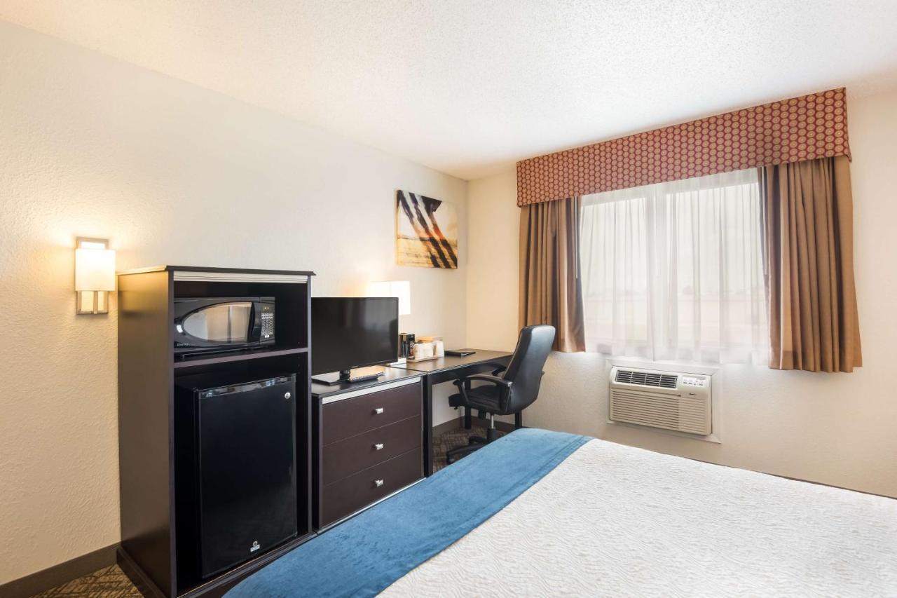 Best Western Mount Pleasant Inn Exterior photo